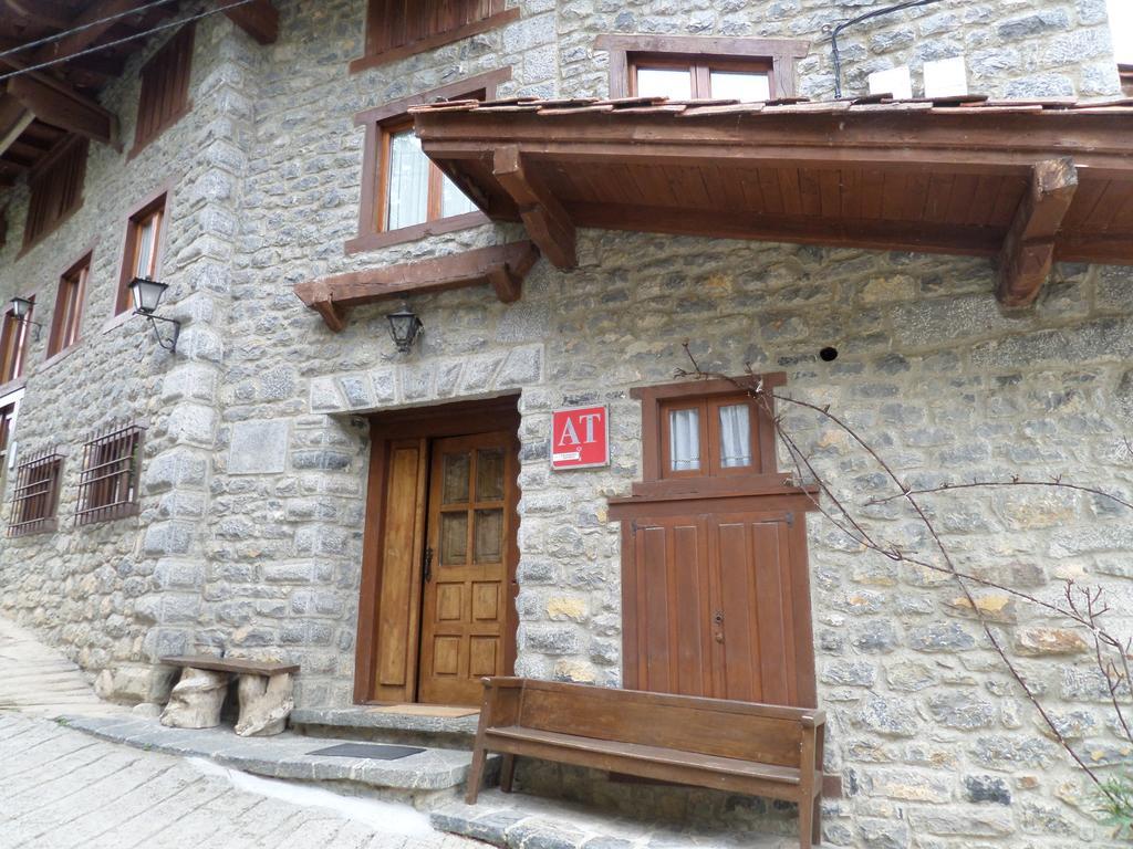 Las Rocas De Brez Camaleno Exterior photo