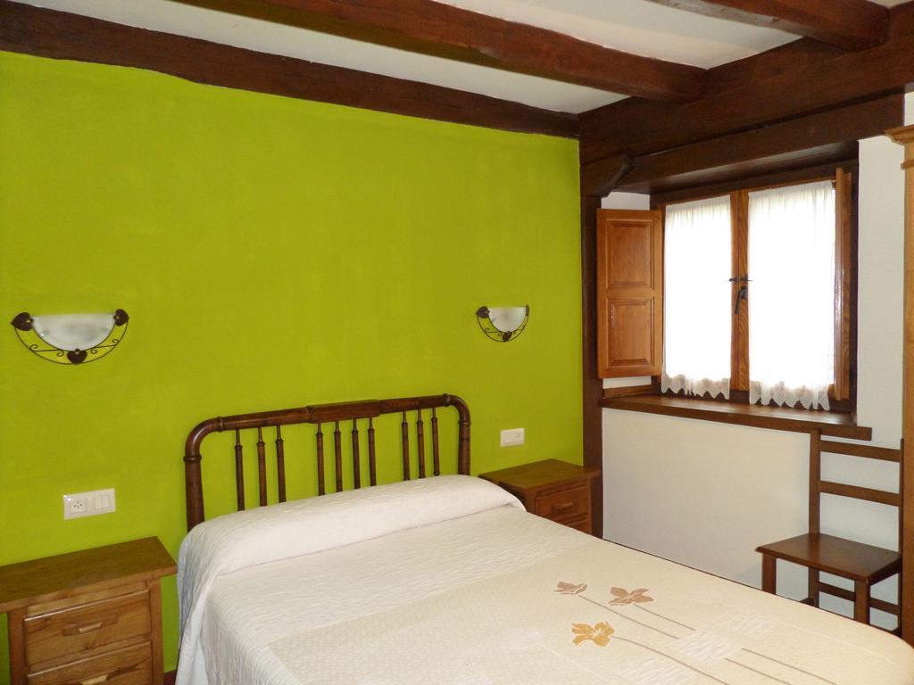 Las Rocas De Brez Camaleno Room photo